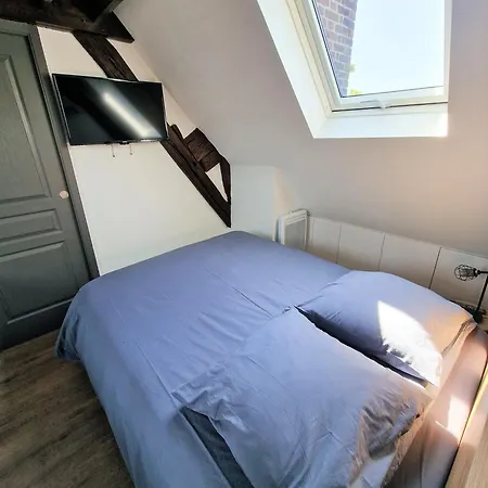 Le Henri Iv - Vue Cathédrale, Parking Ruan